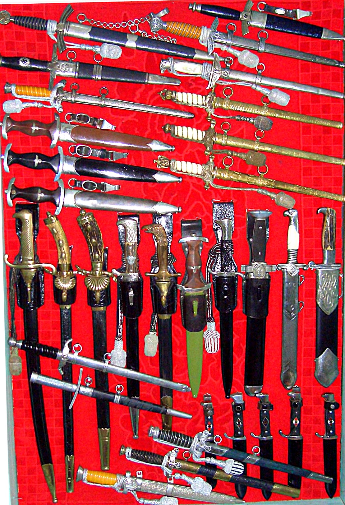 Blankwaffen und mehr.